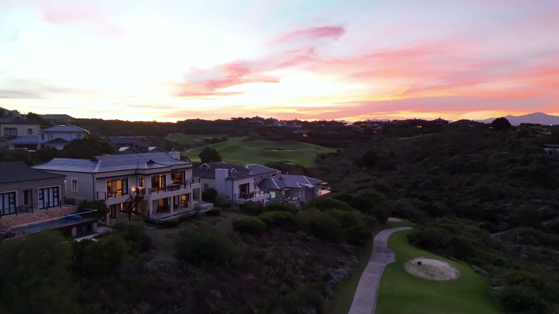 Video tour preview of Villa On The 18th