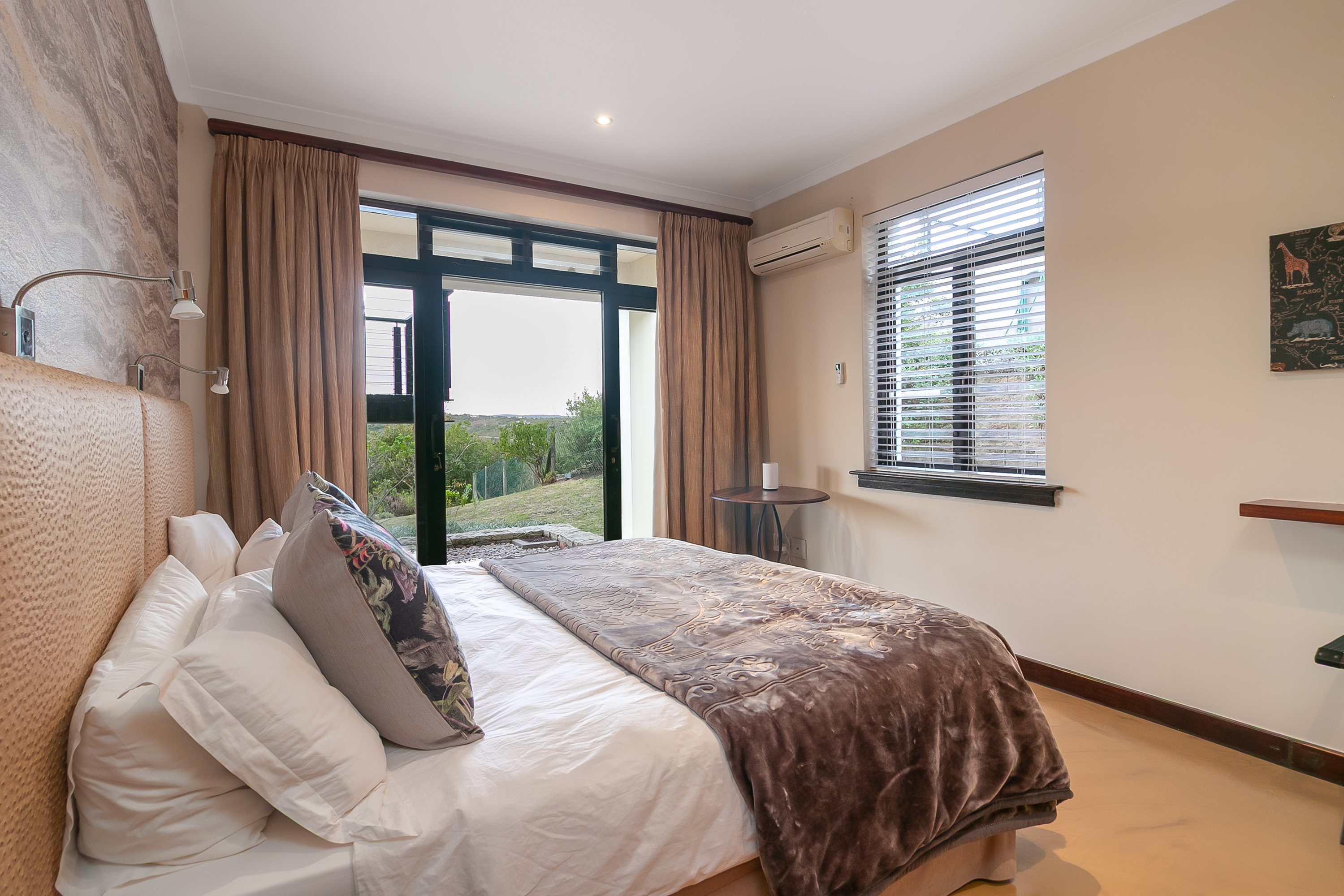 Bedroom or bathroom view of Villa On The 18th 1